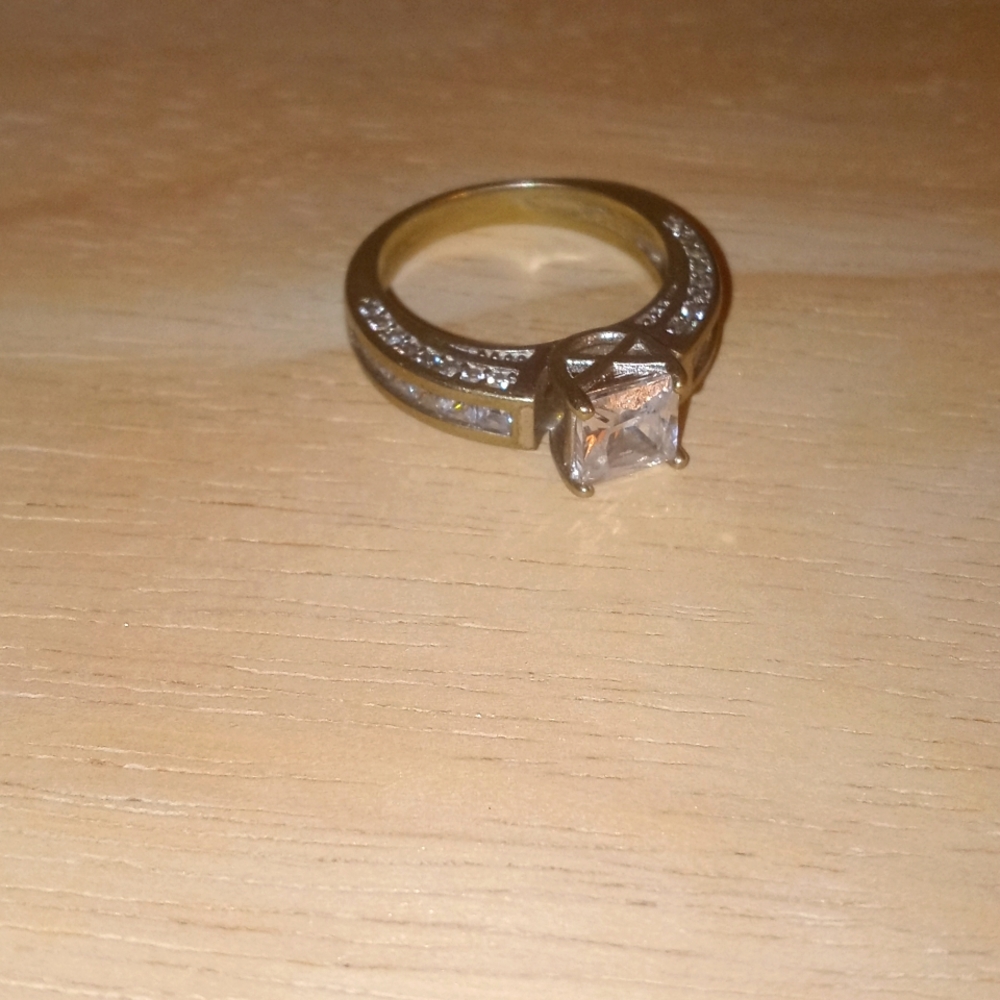 Silver Ring - Picture 2 of 4